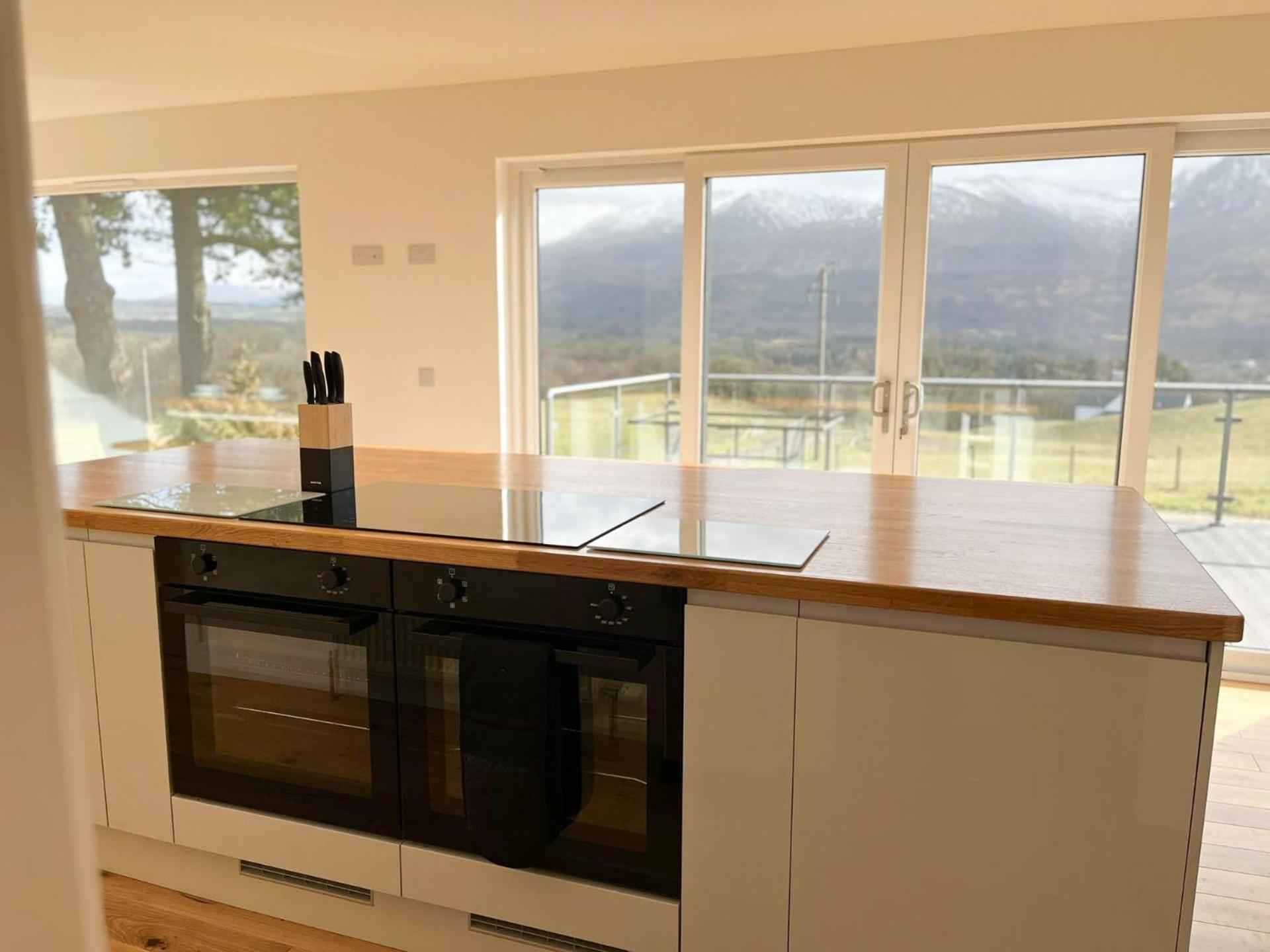 Aonach View *